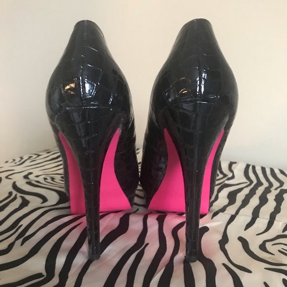 Shoedazzle “Vega” Peeptoe Stilettos - Picture 3 of 6